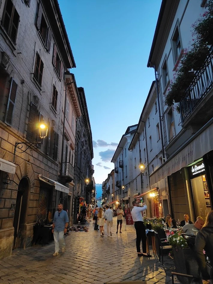 イタリア　アオスタ　レストラン　グルメ　La Grenette