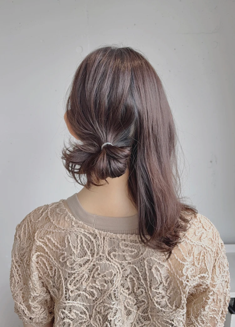 30代髪型・ミディアムのヘアアレンジプロセス 1