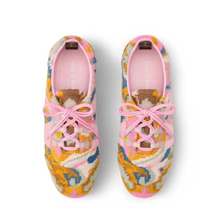 ルイ・ヴィトン 「LV スニーカリーナ」新作 ピンク系 正面