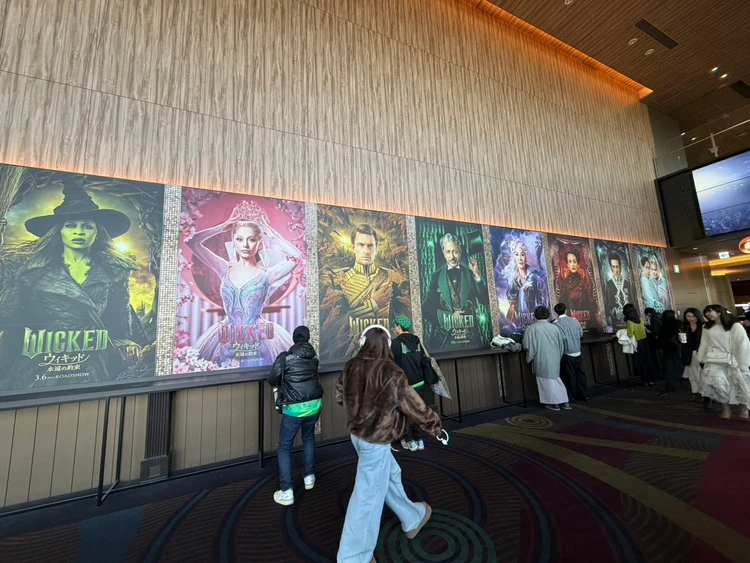 日比谷がウィキッド一色!映画「ウィキッド 永遠の約束」を見に行ってきました|フォトスポットも充実_2