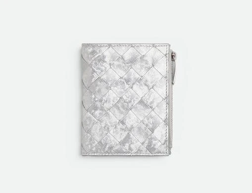 ボッテガ・ヴェネタ　イントレチャートスモール二つ折りウォレット シルバー