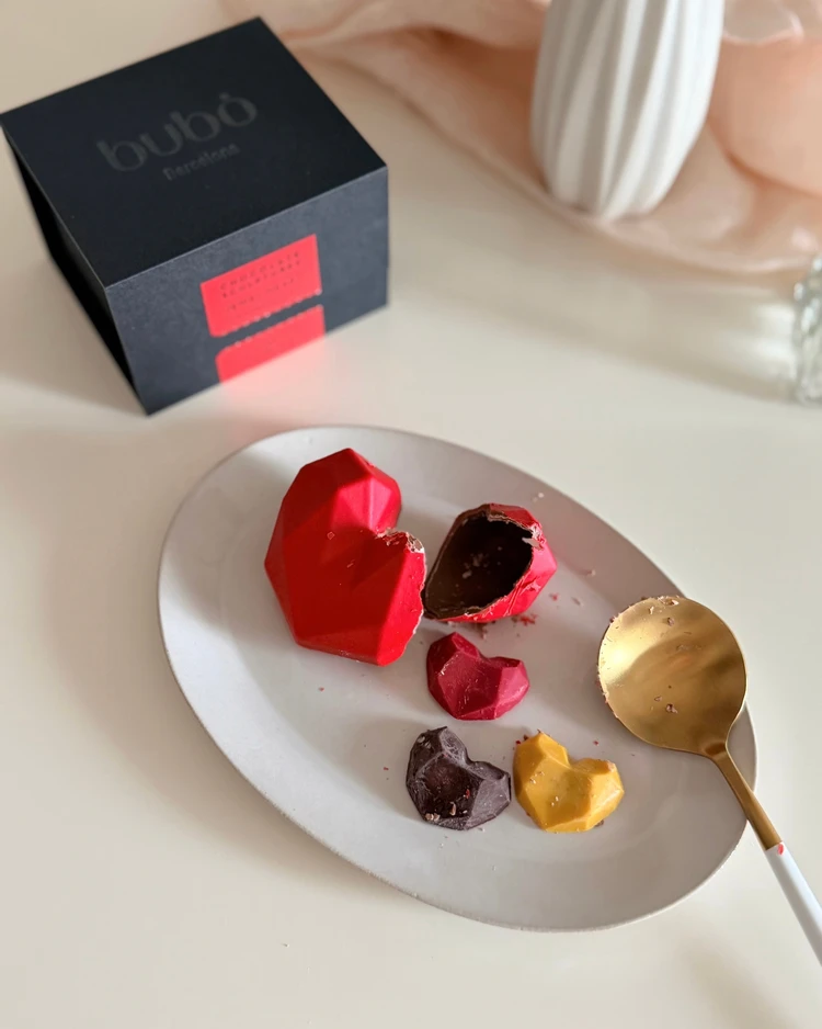 ハートチョコ　ブボバルセロナ　バレンタイン　ギフト　表参道　チョコレート　ハートあふれる