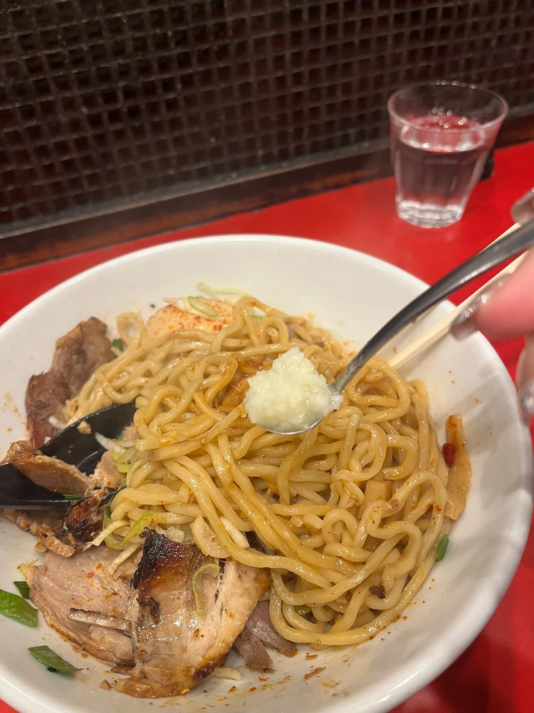 仕事帰りのご褒美に。渋谷にある『まぜそば七』の特製辛まぜそばがおススメ！＃ラーメン部_5