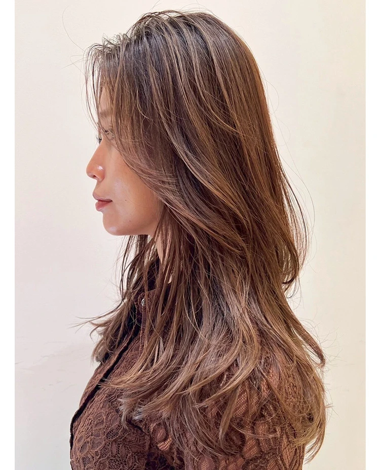 9トーンのマロングレージュ　サイド