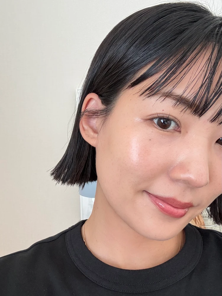 LUNA コンシールブレンダーパレットを使って30代の気になる部分をカバーした写真