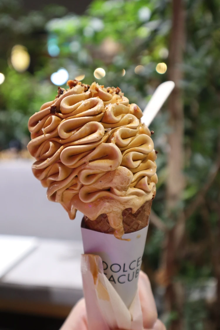 DOLCE TACUBO ドルチェ タクボ カフェ 虎ノ門 ヒルズ ステーションタワー ソフトクリーム 期間 限定 塩キャラメル テイクアウト