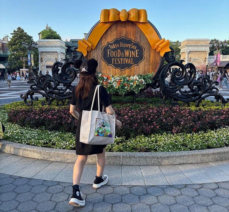 痩せたら、スニーカーに合わせてコーディネートしたいと思っていたZARAのミニワンピ 岡田りささん After2