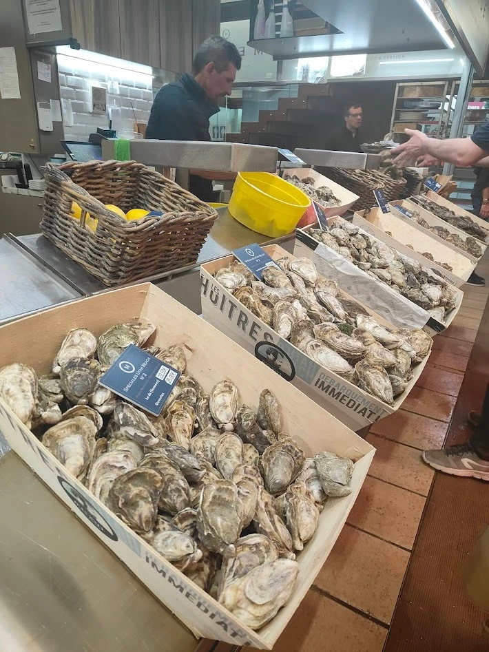 リヨン　牡蠣　マーケット