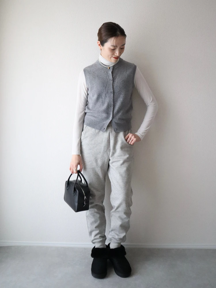 ユニクロ UNIQLO 極暖ヒートテックカシミヤブレンド タートルネック ヒートテック ボアスウェットパンツ 丈長め 防寒 最強 コーデ