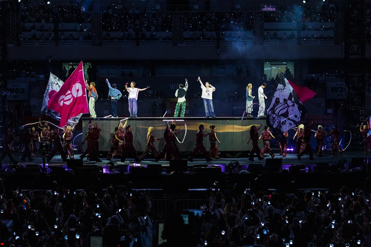 BTS WORLD TOUR “ARIRANG” IN BUSANで誕生日を祝う