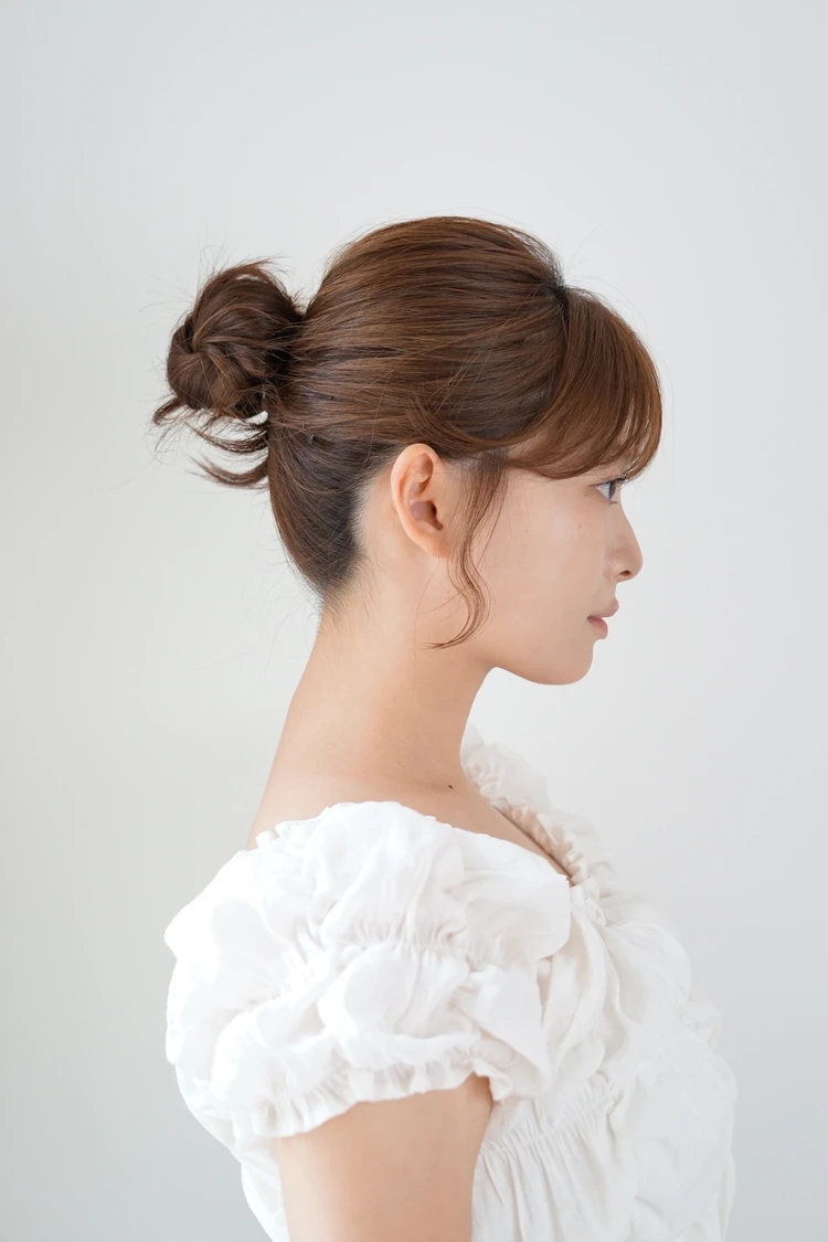 30代髪型・ミディアムのサイド