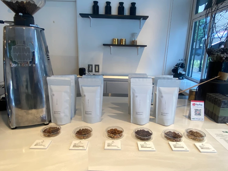 グラノーラやよもぎパウダーの販売も