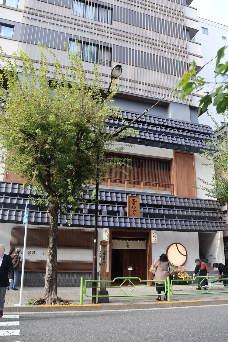 【人形町】創業２６５年！元祖親子丼「玉ひで」がリニューアルオープン【行列】_12