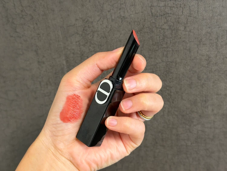 【DIOR】ルージュ ディオール オン ステージ 390レッドウッドスターシャイン