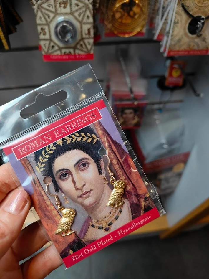 カーディフ　お土産