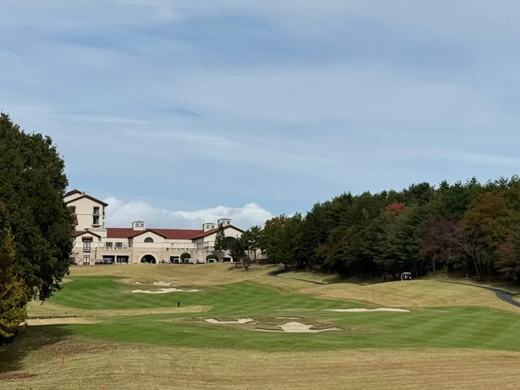 【グランディ那須白河】ゴルフ好きOLが推す!クラシカル×戦略性が魅力の名門コースと秋ゴルフコーデ_2
