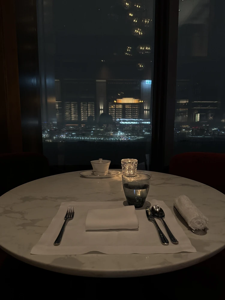 おひとり席に案内された時