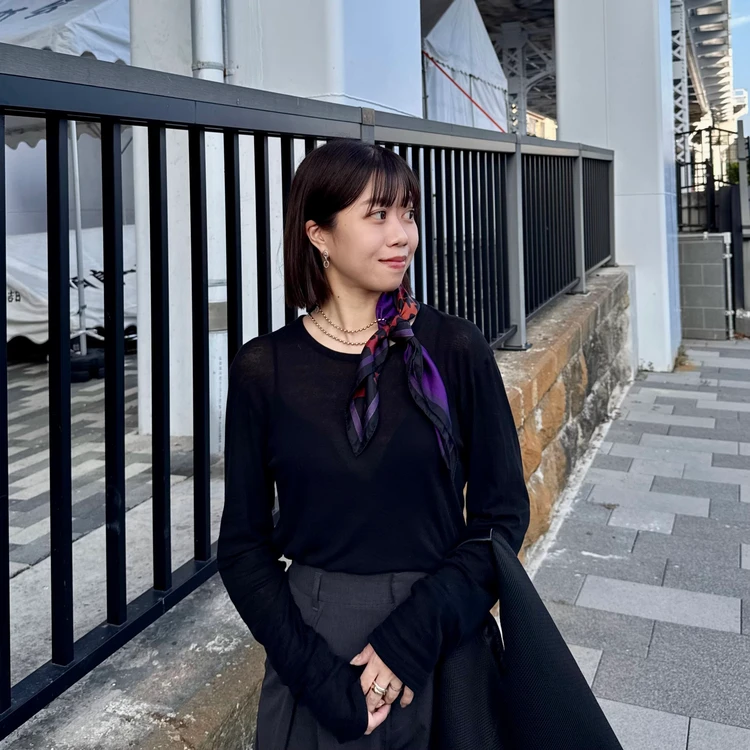 【元アパレル販売員が伝授！】秋のコーデに取り入れたい♡初心者向けスカーフの巻き方5選_5