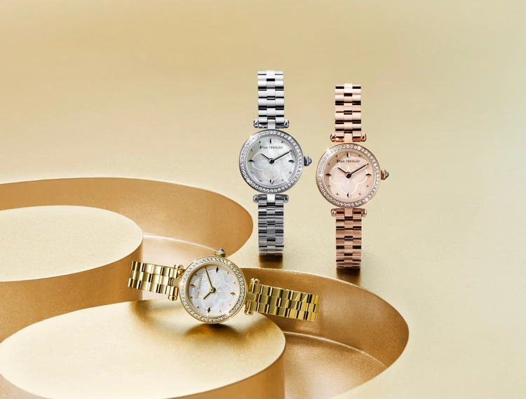 スタージュエリー　周年記念ウォッチ