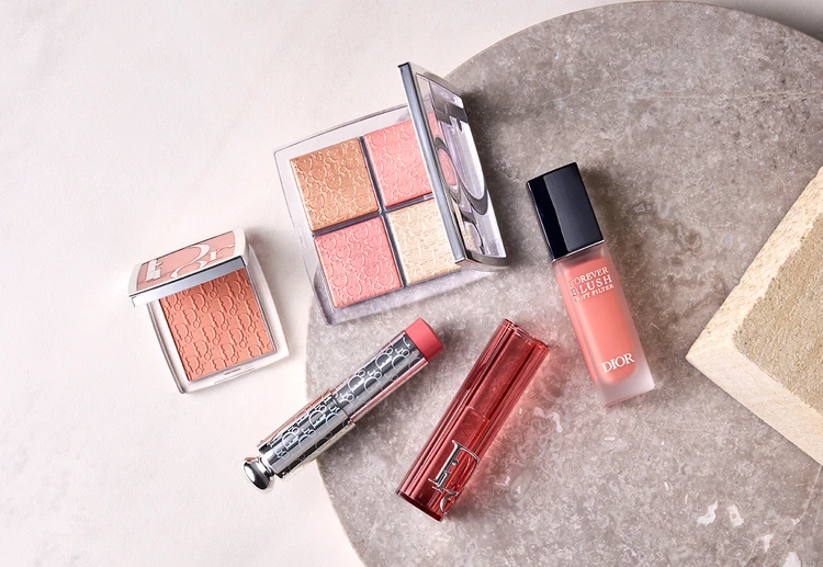 バックステージ グロウ マキシマイザー パレット、ディオールスキン フォーエヴァー ブラッシュ ソフト フィルター、バックステージ ロージー グロウ スティック、バックステージ ロージー グロウ