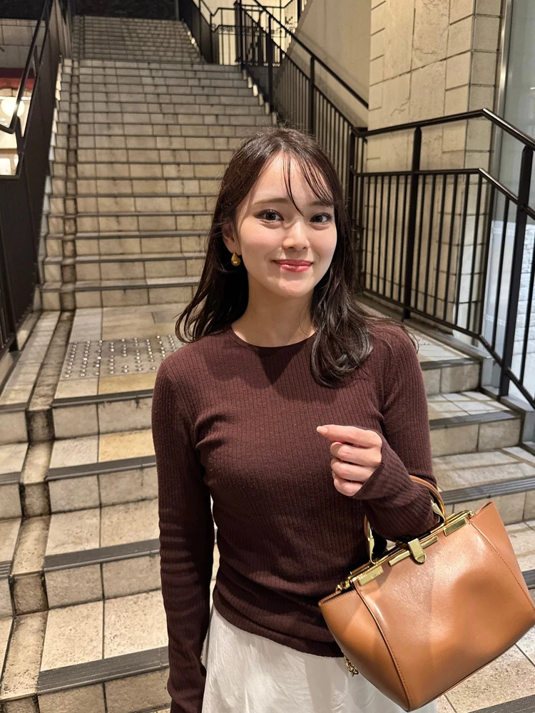 【2025年トレンド】主役はブラウン！アラサーOLの2ルックと注目アイテムたち_3