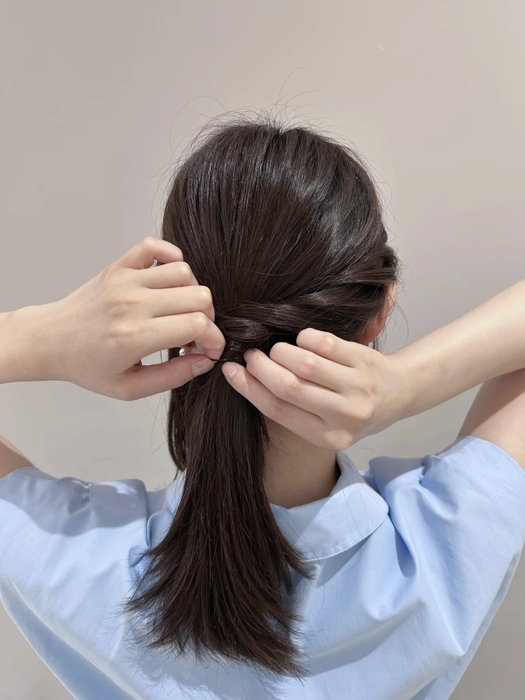 30代髪型・ロングのヘアアレンジプロセス 2