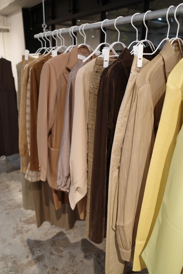 働く私のカジュアル服【BIANCA】2025AW展示会レポ_7