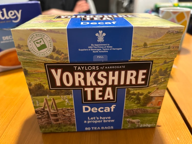 【イギリス旅行】自分へのユニークなお土産。骨董品市の一点モノから、スーパーで買えるおすすめ紅茶まで。_2