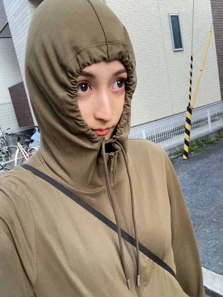 UNIQLO エアリズムUVカットメッシュパーカ着用