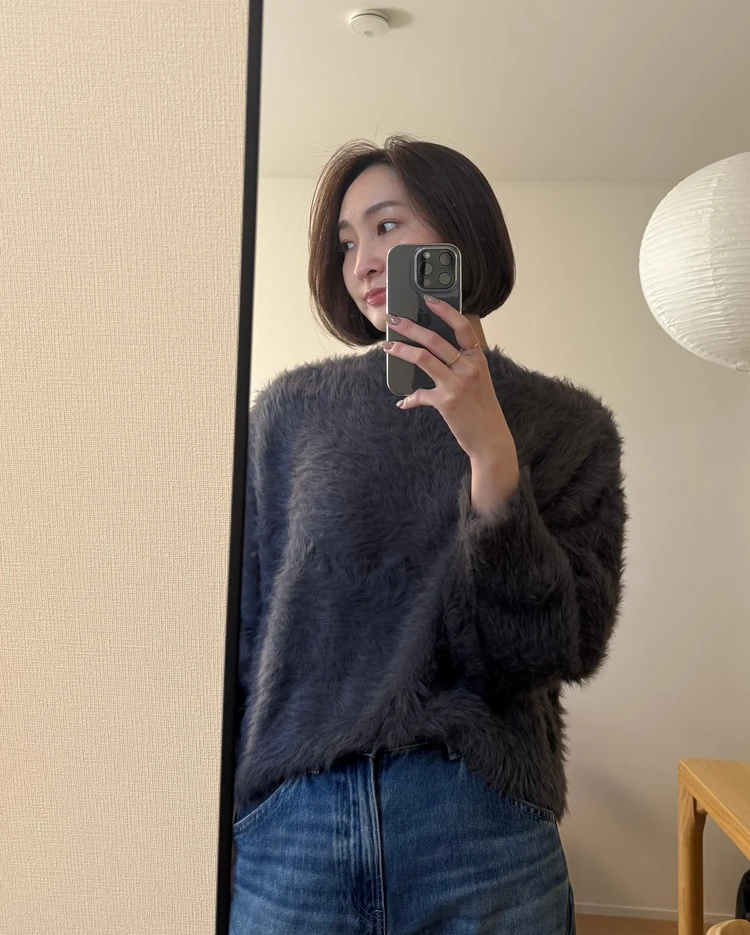 ジュエリーに合わせた30代女性のデニムコーデ