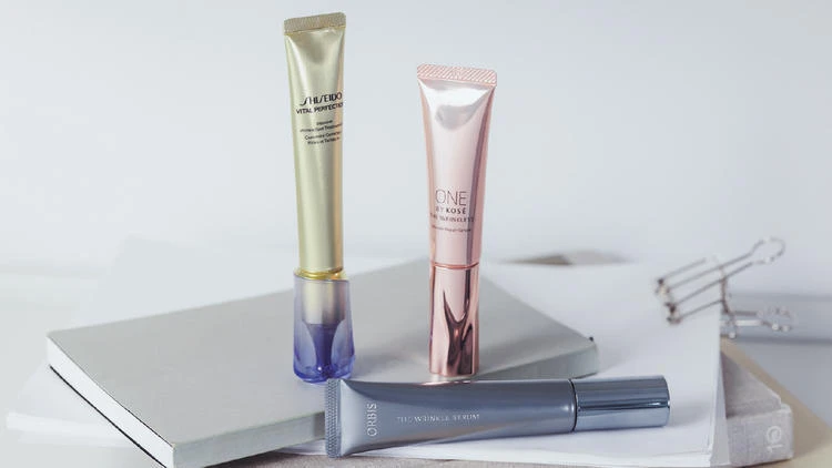 職場で“怖い先輩”になってない? 話しかけにくい印象をつくる顔の“縦ジワ”をケアするコスメ&マッサージ