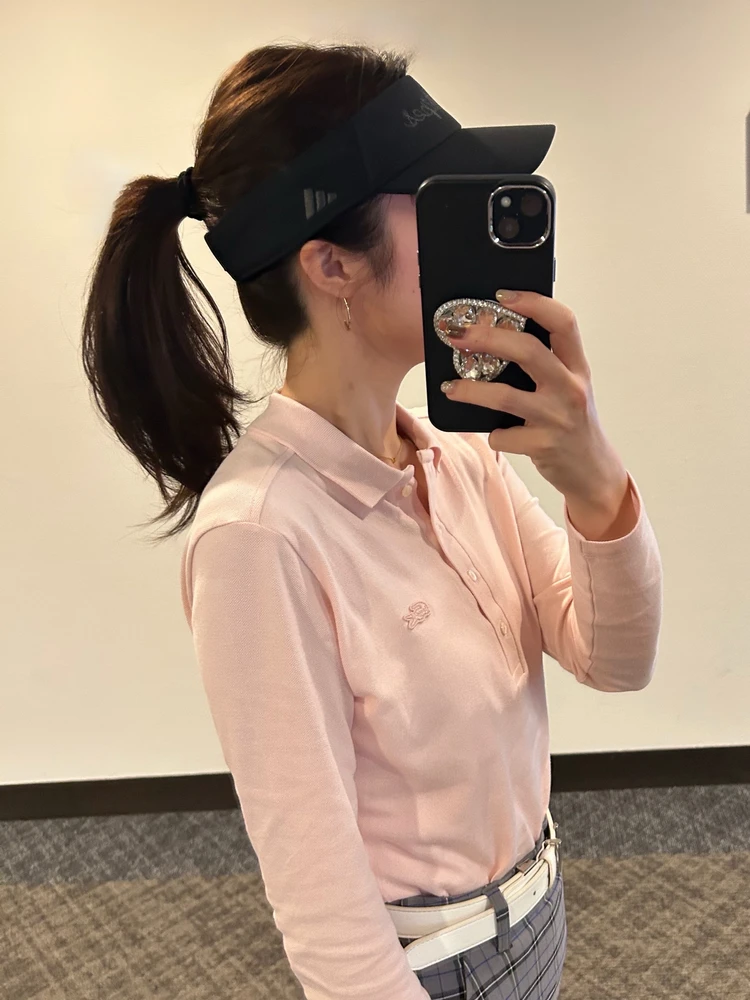 秋ゴルフ 服装 女性 コーデ ヘアスタイル