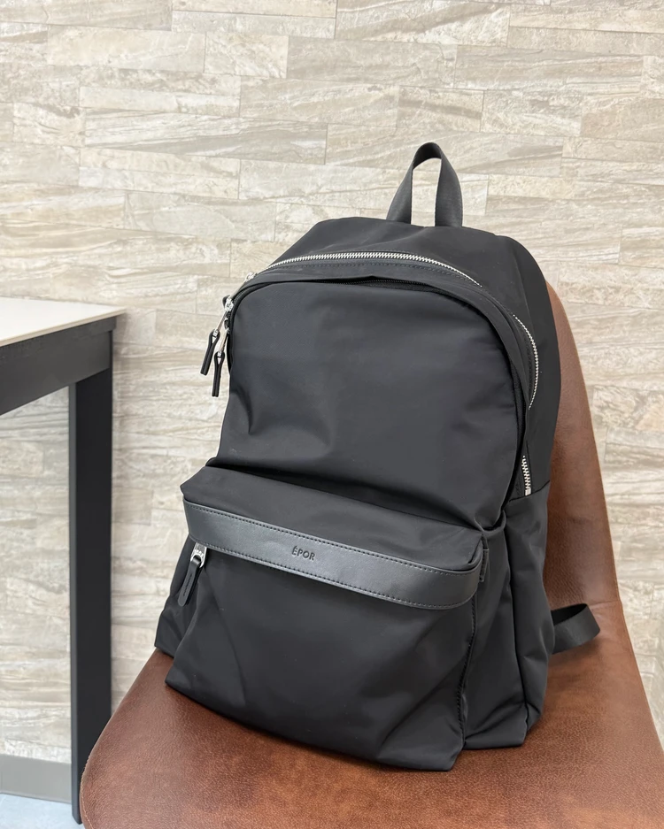機能性もオシャレさも兼ね備える!おすすめ通勤リュック✨_1