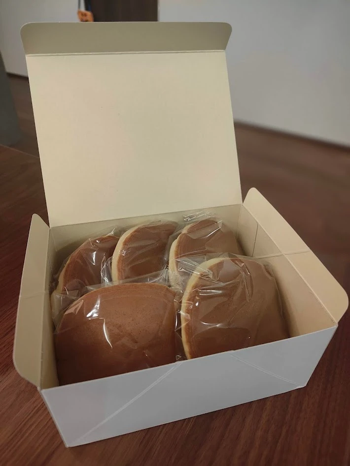 上野 うさぎや どら焼き 箱 中