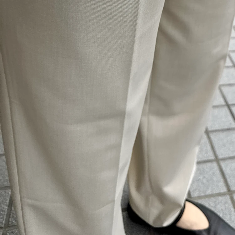 【リレー連載企画vol.3】「ユニクロ・GUの指名買いアイテム」2色買いした"ユニクロのタックワイドパンツ"_5