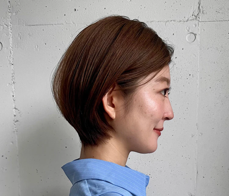 すっきり耳かけショートボブ　サイド