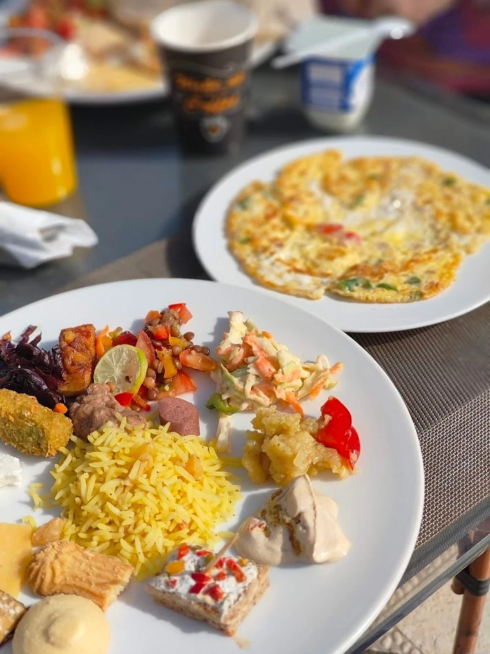 Khan Duidar Inn - Pyramids View Rooftop 朝食ブッフェ