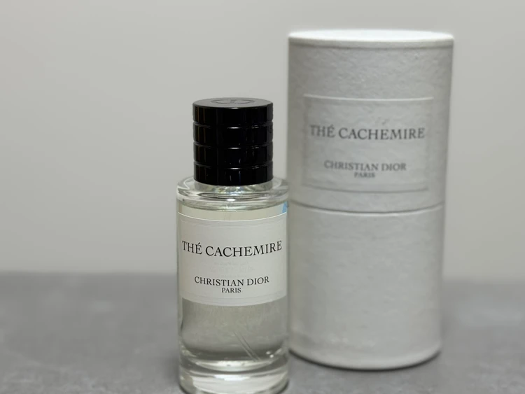 男女兼用できる香水　ディオール香水　Diorフレグランス　テカシミア　THE CACHEMIRA 男性へのプレゼント香水　アラサーおすすめ香水　香水ギフト　ホワイトティーの香り