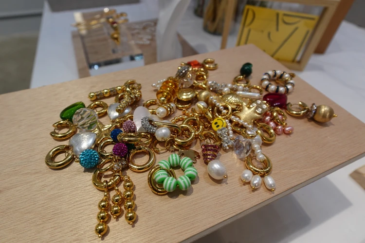 タイムレス パーリー ( TIMELESS PEARLY】人と被らない❤️パリ