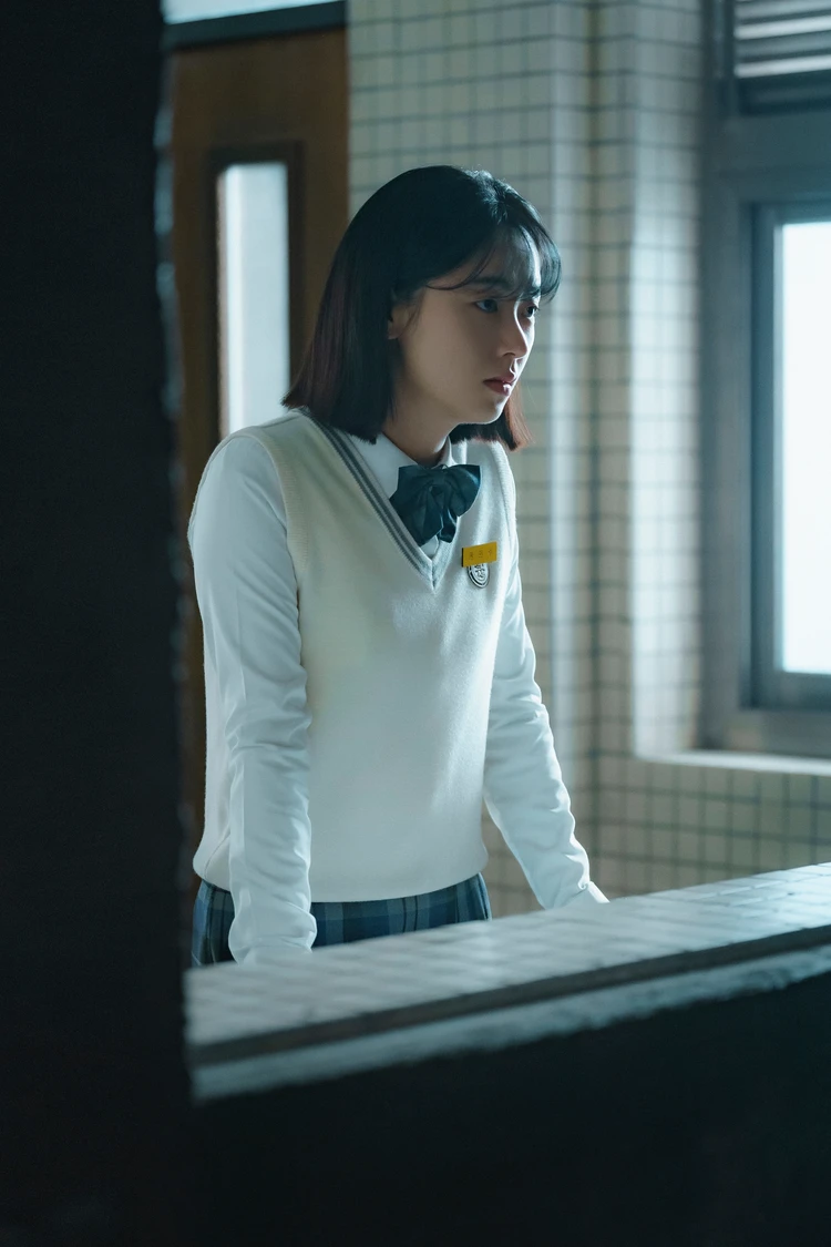 いつかの君に　18歳の別人にタイムスリップして衝撃を受けているヒロイン