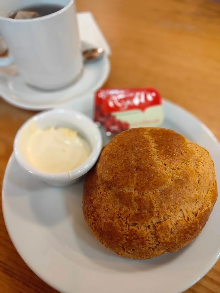 イギリス　オックスフォード　マーケット　スコーン　Brown's Cafe