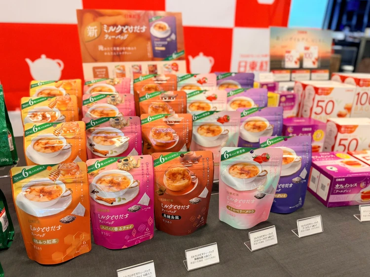 ミルクとけだすティーバッグ　日東紅茶　新発売　アールグレイ　ミルクティー　はちみつ紅茶　黒糖ウーロン　紅茶好き　発表会