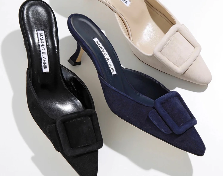 【マノロブラニクの名品】メイセールで彩る春の3コーデ♡_1_2