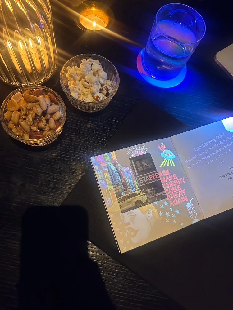 夜景バー女子会コーデ|ブラックが映える3つの理由_12