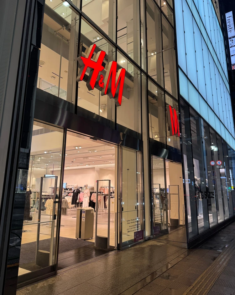 【ユニクロ、GU、プラステ】夜までお買い物三昧♪新宿三丁目のショッピングコースをご紹介_16