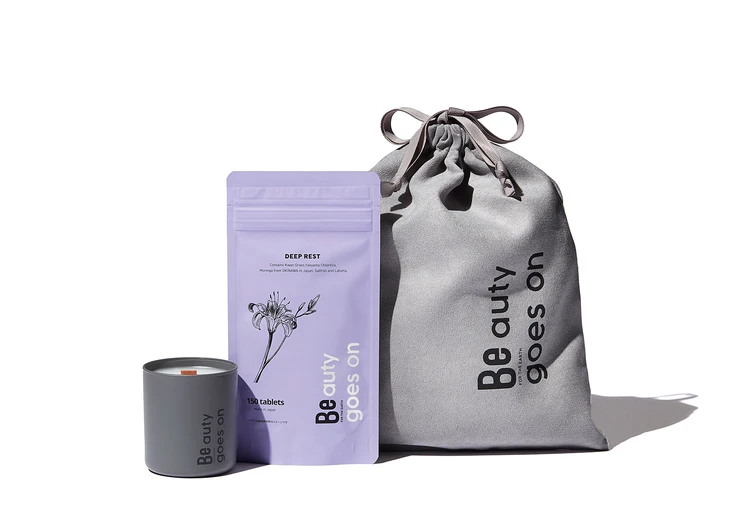 クリスマスコフレ 2025 Be ナイトフォレストコフレ ¥8250(2025年10月29日数量限定発売) セット内容:ディープレスト 150粒入(約30日分)、Beエッセンシャルオイル トドマツ キャンドル 内容量約110g(直径62×高さ68mm)、オリジナル巾着