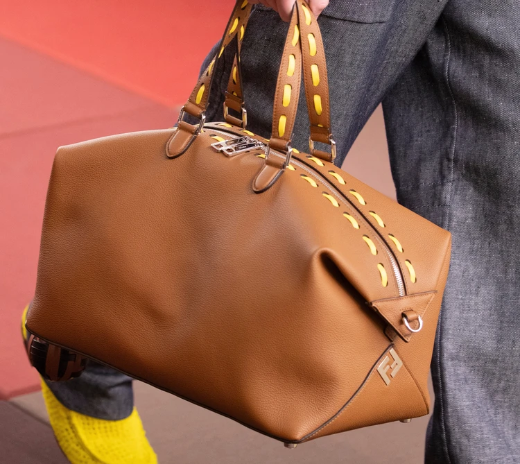 【FENDI（フェンディ）】洗練された旅のパートナー「フェンディ ルイ ダッフル」バッグを発売！ 