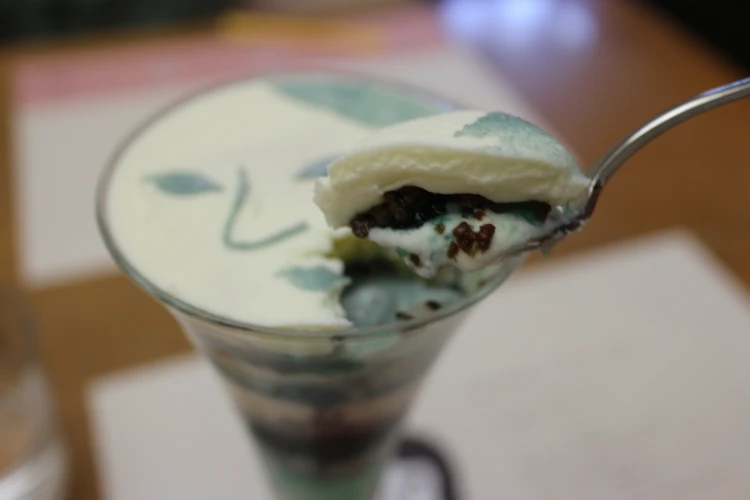 【チョコミン党必見】京都・よーじやカフェの夏限定「50倍スースーチョコミントパフェ」が凄すぎた！_3