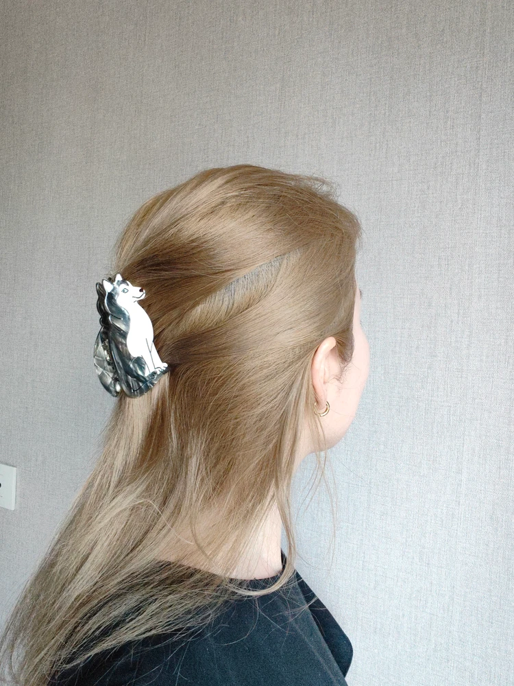 ヘアクリップ　ハスキー