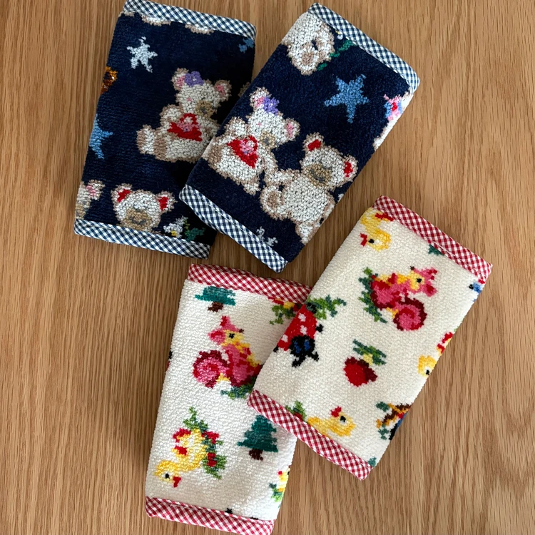 【FEILER】出産祝いにも!抱っこ紐ライフの必需品、サッキングパット_1